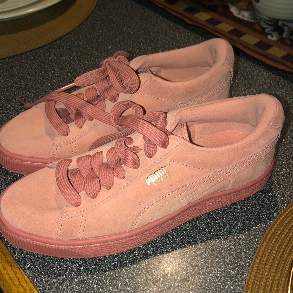 Peach Puma Tennis Shoes